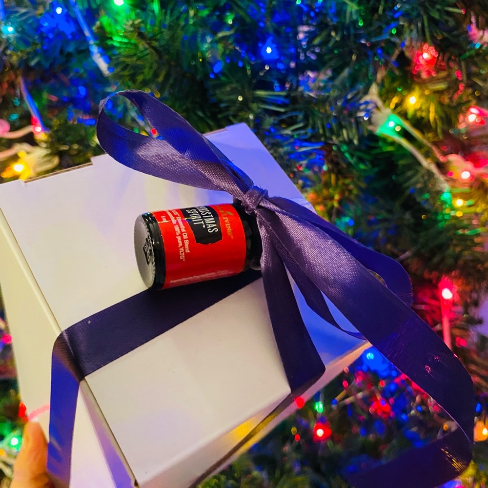 Christmas Spirit Essential Oil plus Fresh Start Diffuser